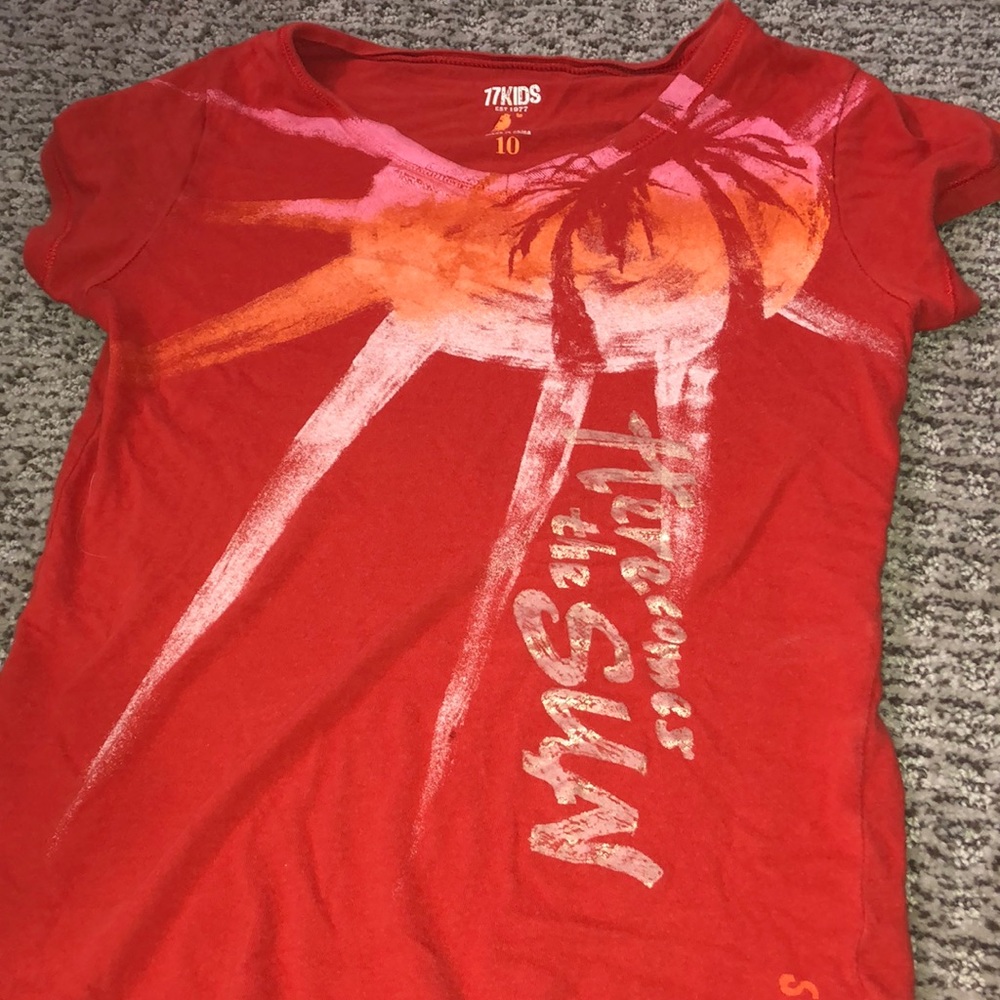 Red tee